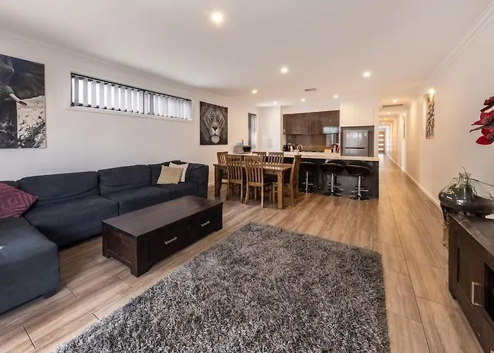 Luxury Home In Christies Beach With King Bed, Nbn, Netflix, 3Bed 2Bath