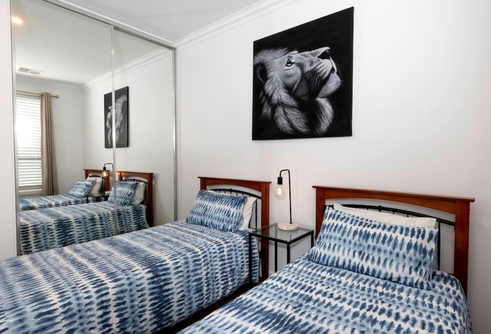 Luxury In Christies With King Bed, Nbn, Netflix, 3bed 2bath Holiday home