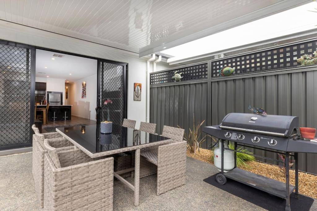 Luxury In Christies With King Bed, Nbn, Netflix, 3bed 2bath Holiday home